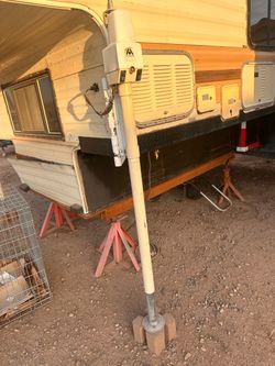 Atwood electric camper jacks