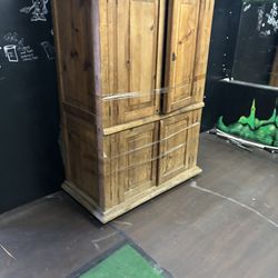 Double Door Oak Wood Entertainment Center