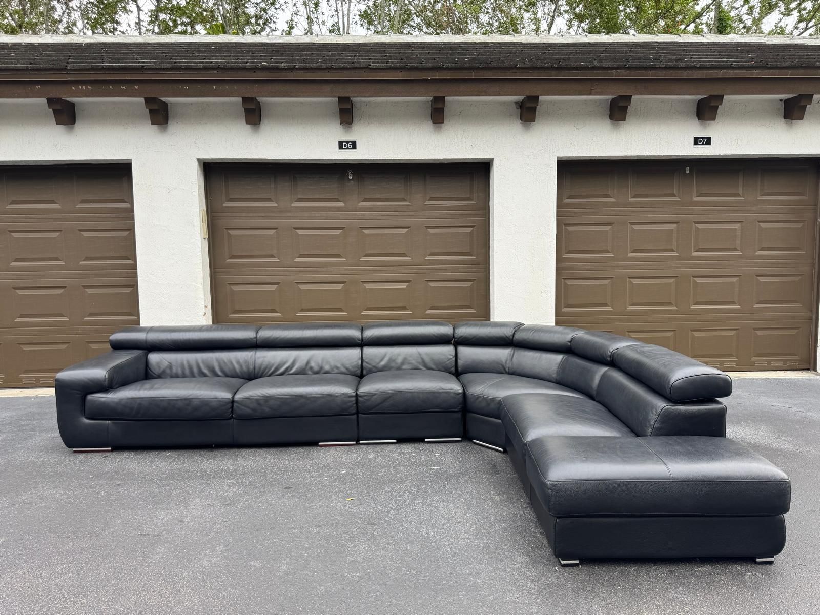 Sectional Couch/Sofa - Real Leather - Delivery Available 🚛