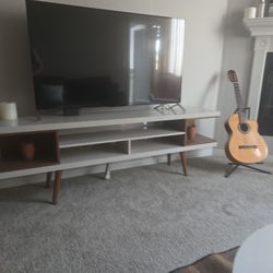 Modern TV Stand 