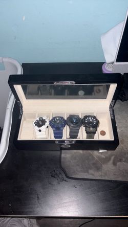 4 gshock watch’s and watch case