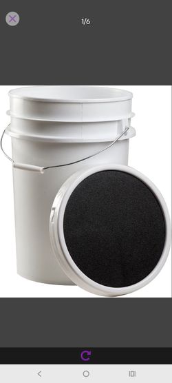 Champion Sports 6 Gallon Bucket with Padded Soft Seat Lid - Durable Construction - Balls Not Included - Ideal for Baseball, Softball, T-Ball, Practice