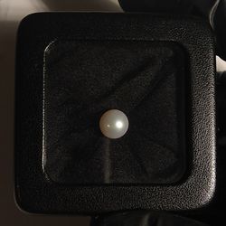 grade aaa freshwater pearl in a display 