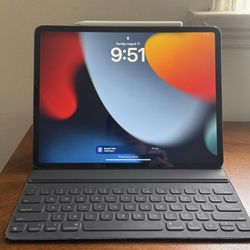 iPad Pro (12.9 Inch) (3rd gen) w/ keyboard and pencil