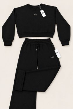 Alo Black Crop Sweatshirt and Sweatpants Set