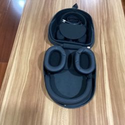 For Sale: Sony WH-1000XM5 Headphones (Excellent Condition) $200