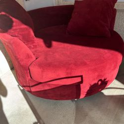 Nice Red Couch For Sale Rotates 