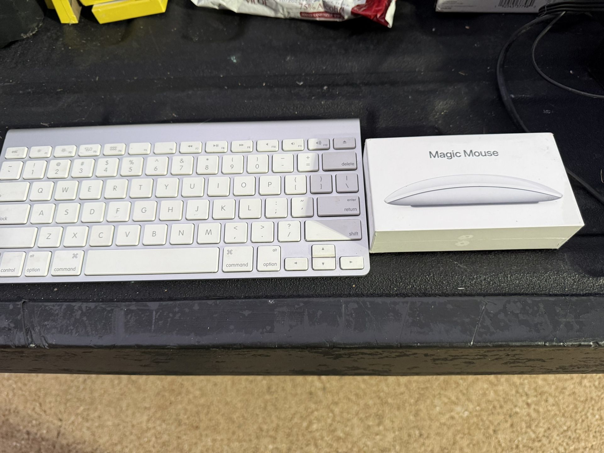 Apple Magic Mouse 2 Wireless Mouse A1657 Brand New & Magic Keyboard Used Bundle Apple Magic Mouse 2 Wireless Mouse A1657 Brand New & Sealed! It's a