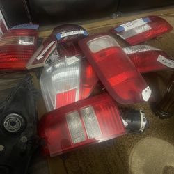 Selling Many Types Of Car Lights/Vendiendo Luces De Caro 