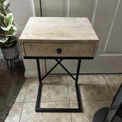 Side Table/ Nightstand 