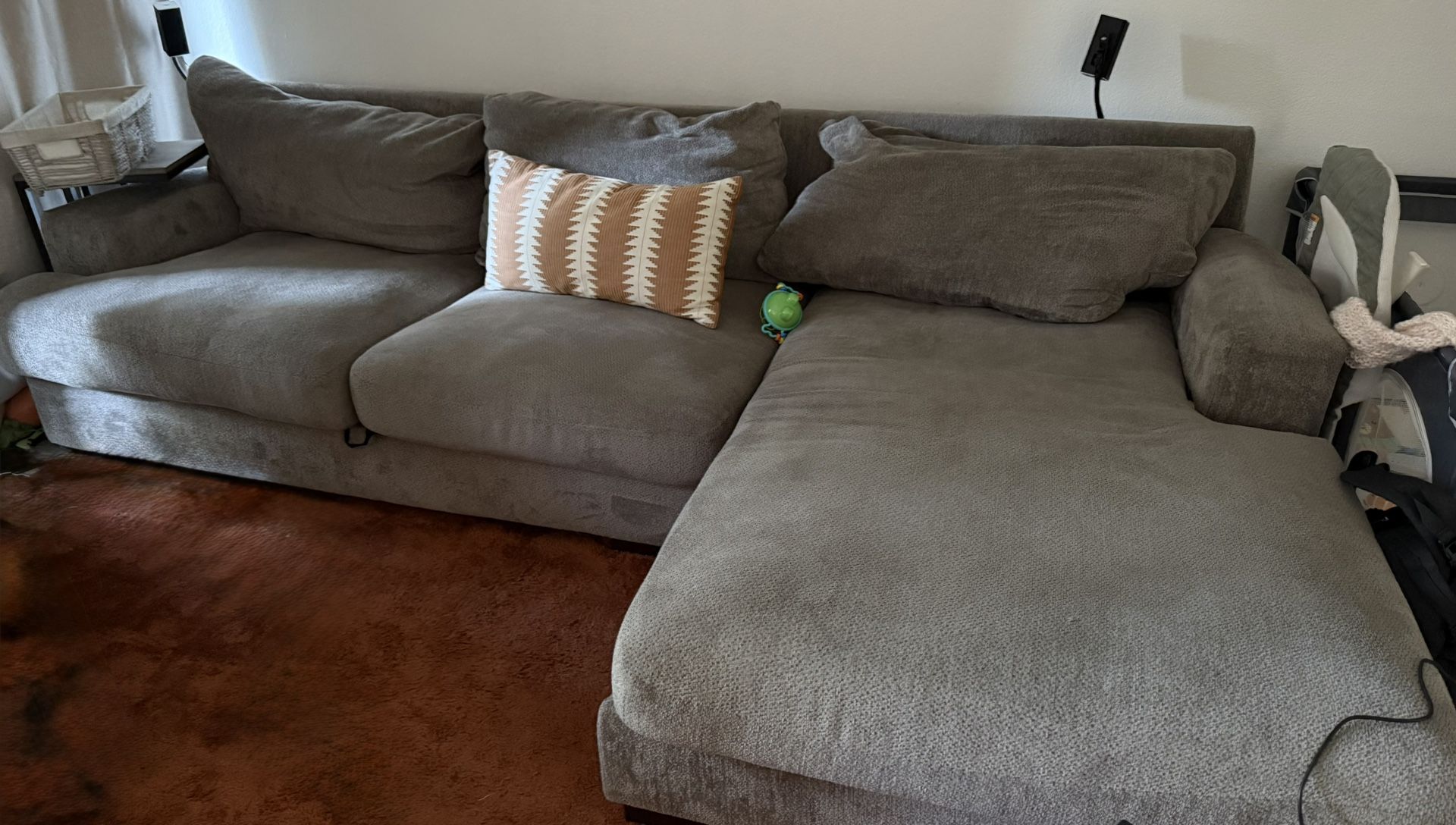 Love Seat With Chase