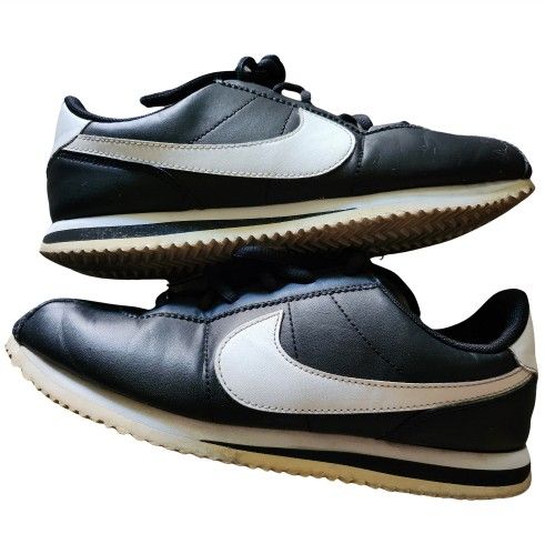 NIKE OG Cortez ‘72 Black and White Leather Size 6Y Shoes