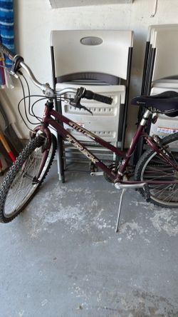 Woman’s 26” Mountain Bike Trek 800 Sport