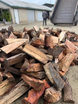 Fresno Firewood Company — Premium Cord Delivery