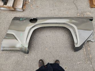 2024–2026 Toyota Tacoma OEM Driver Side Bedside Panel – $500
