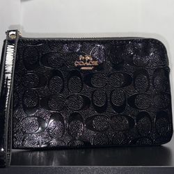 Coach Zip Wristlet - no box