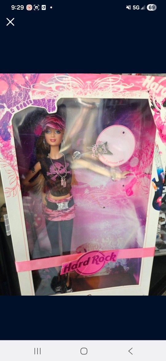 Hard Rock Barbie With Collector Pin K7906