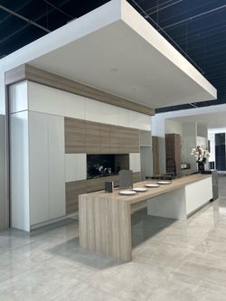 Custom Kitchen Cabinets