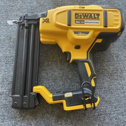 Dewalt 18gauge Brad Nailer 20v TOOL ONLY 