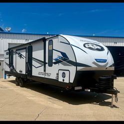 2024 Forest River Cherokee Alpha Wolf 33BH-L76