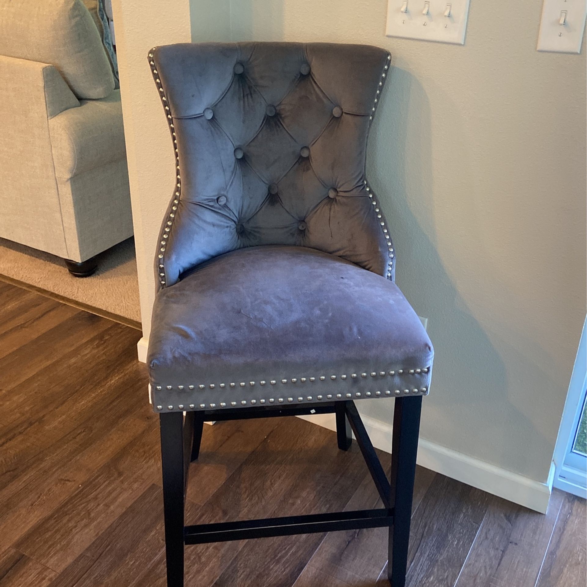I Have Two Gray Stools 28 Inches