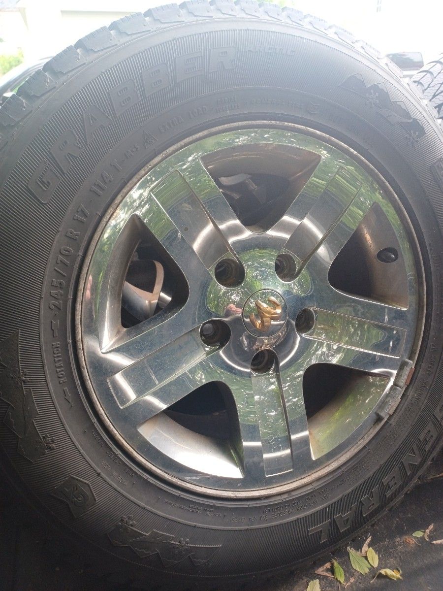 245/70 R17 General Grabber Tires