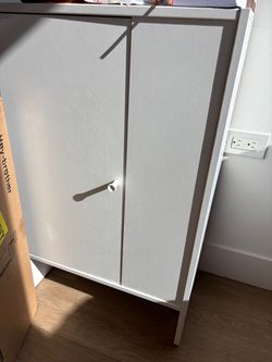 White one-Door Storage Cabinet