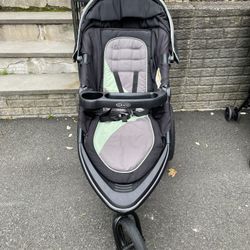 Stroller (GRACO) for 1-4 year old Kids!