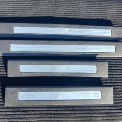 09 -13 Escalade Door Sills