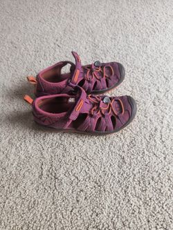 Keen Girls Size 12 Moxie Summer Sandals