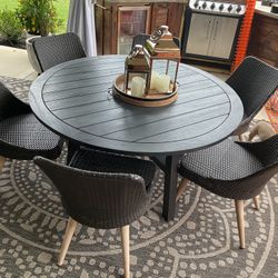 Outdoor Table With Seating For 6