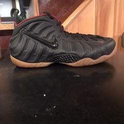 Gucci Foams Size 10.5