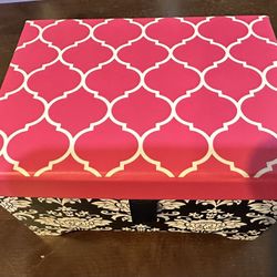 NIB 16 Blank Cards & Envelopes With Keepsake Box