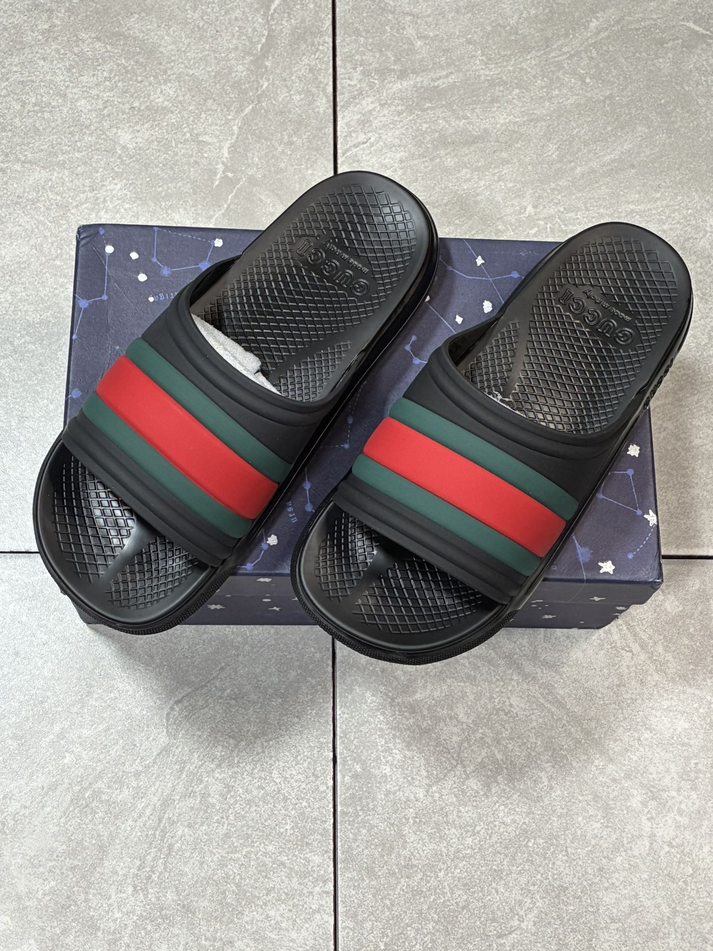 Gucci Slides Sz 10