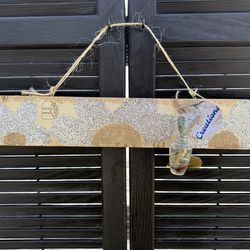 Rustic wall decoration with little plant 🪴