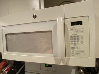 GE Microwave Oven 