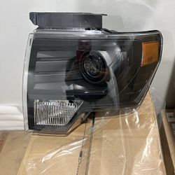 09-14 Ford F150 Headlights - Projector Style 