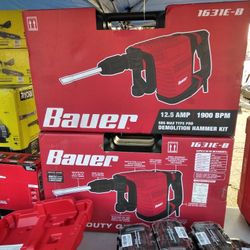 New Bauer. 12.5 AMP.      23.3 LBS    Corded    SDS Demolition Hammer Kit