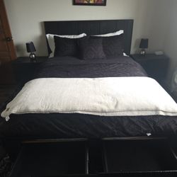 Black Queen Bedroom Set 
