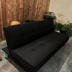 Black Futon 