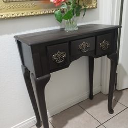 Sophisticated Espresso Brown Accent Or Small Entryway Table 26.5Wx30Hx12D