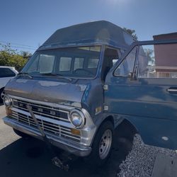Ford Econoline 