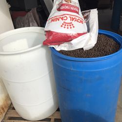 Dog  Food & Cat Food