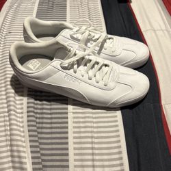 Puma Sneakers