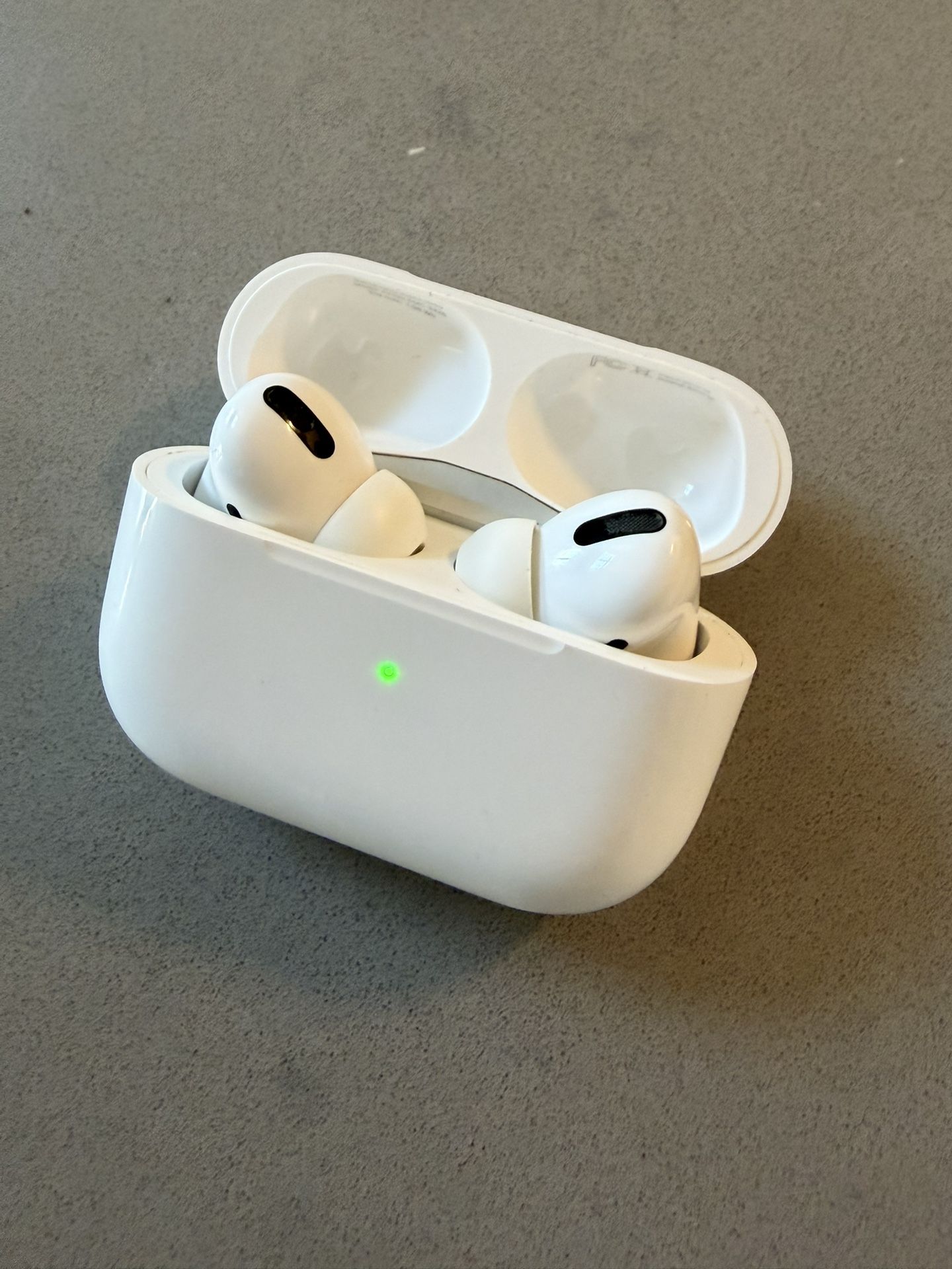 AirPods Pro Noise Cancelling