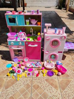 Kids kitchen toys.... included everything toys
