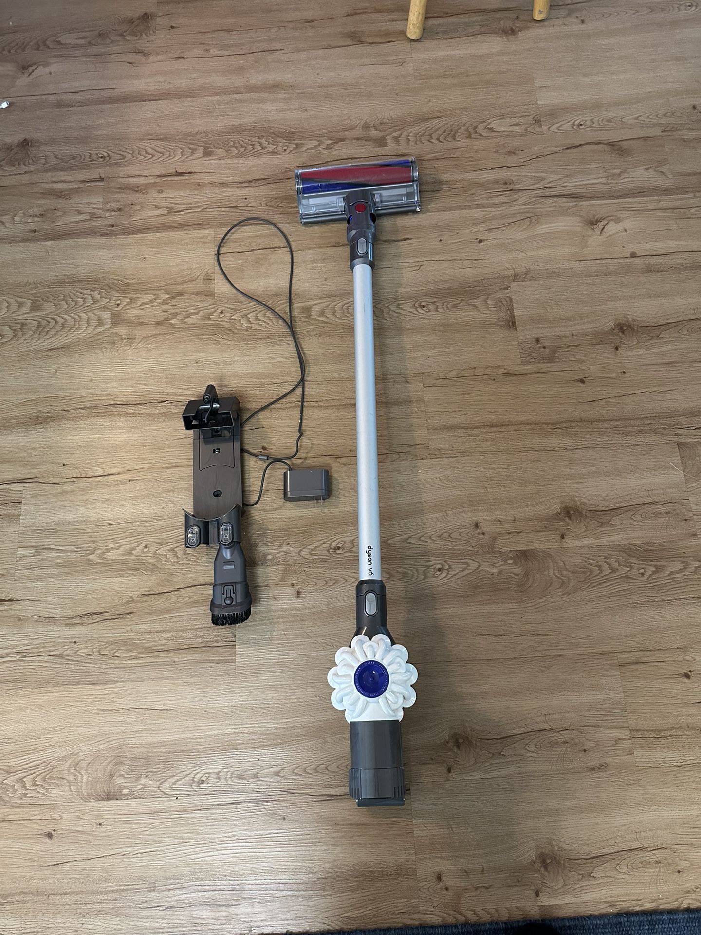 Dyson V6 Cordless Vacumme 