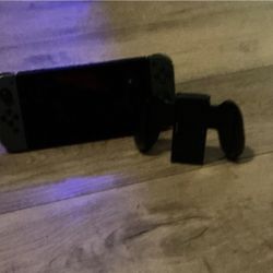 charger Nintendo Switch 1 Console w/ Joy-Con Controllers & Grip, Black/ Gray no box no charger