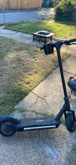 Hiboy Electric Scooter with Cup Holder