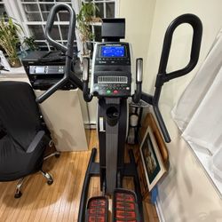 Proform Elliptical In Excellent Condition For Sale